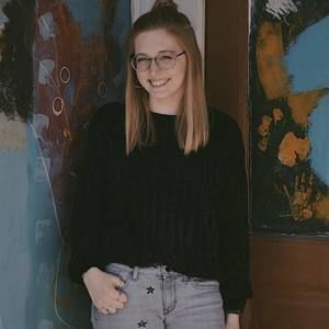 Meet your Posher, Essie